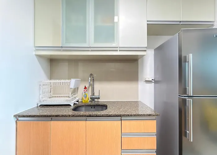 Free Welcome Breakfast, Huge Bgc 2br, Great For 6, 300mbps Fiber, Steps To Mitsukoshi & Uptown, 29w * Manila