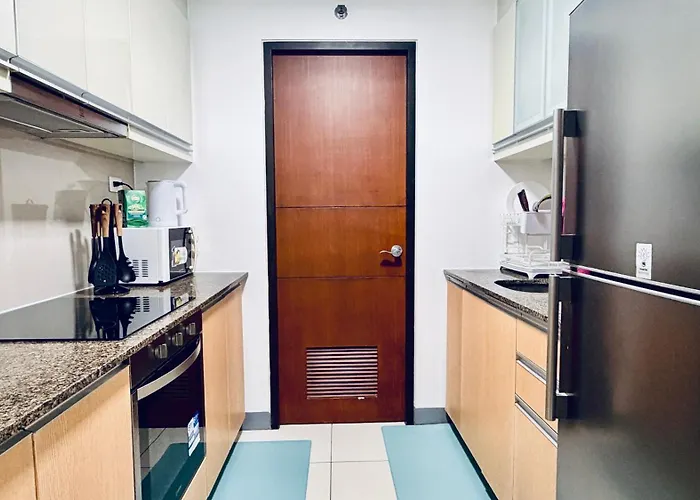 Apartment Free Welcome Breakfast, Huge Bgc 2br, Great For 6, 300mbps Fiber, Steps To Mitsukoshi & Uptown, 29w *